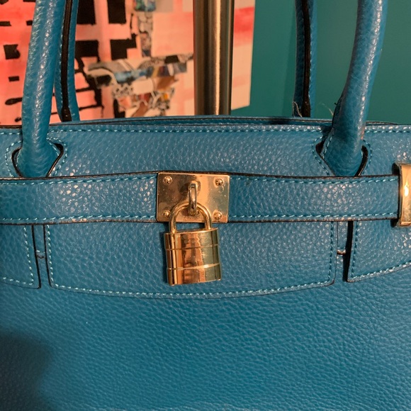 Large teal bag. Excellent condition - Picture 2 of 6